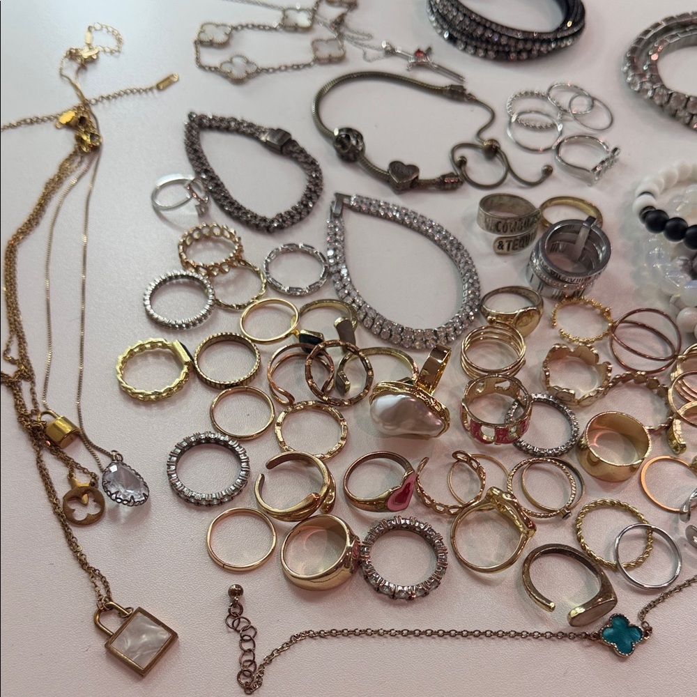Gold and Silver Bracelet/Ring/Necklace Set - Picture 4 of 9